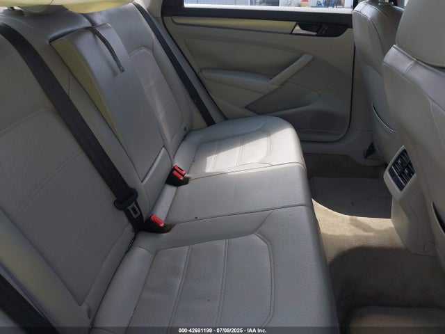 Volkswagen 2014 2014 1VWBS7A38EC114237 Image 8