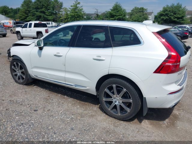 2018 VOLVO XC60 YV4A22RL4J1020512 Photo 2