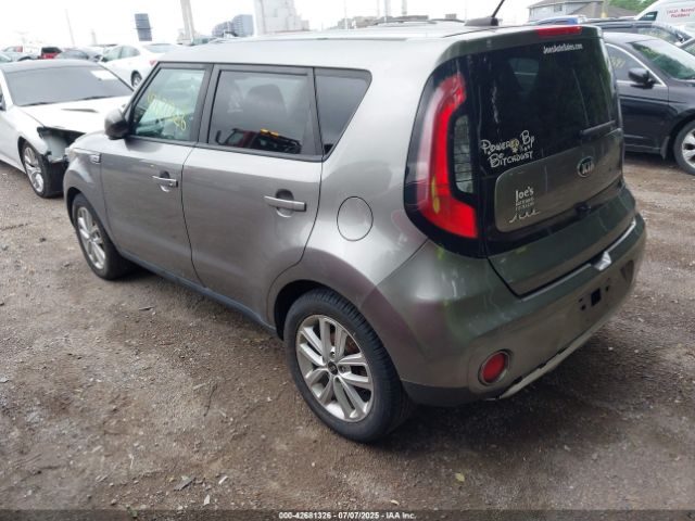 2018 KIA SOUL KNDJP3A54J7569440 Photo 2
