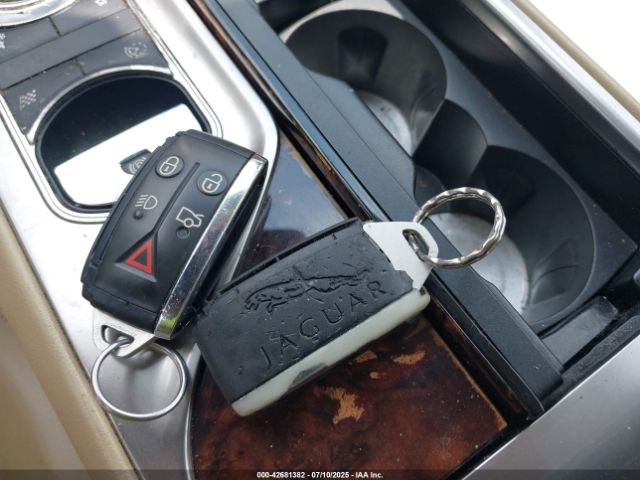 2012 JAGUAR XF SAJWA0FB5CLS55019 Photo 10