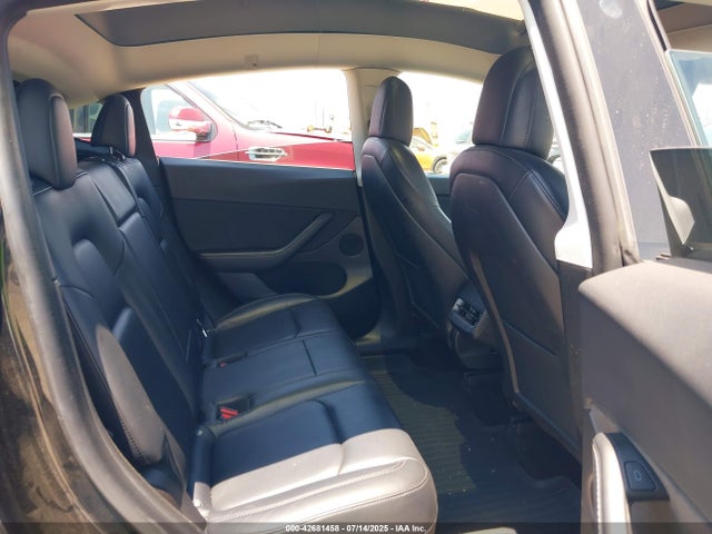 Tesla Model Y 2022 7SAYGDEE8NF481749 Image 7