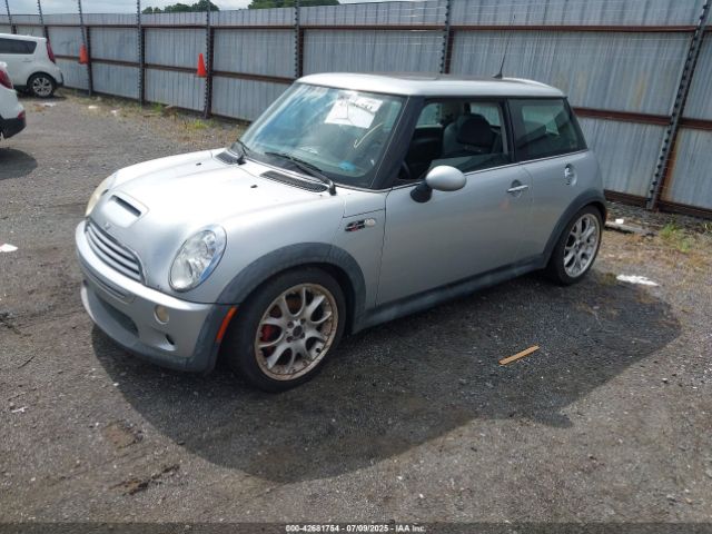 2005 MINI COOPER S WMWRE33555TL14912 Photo 1
