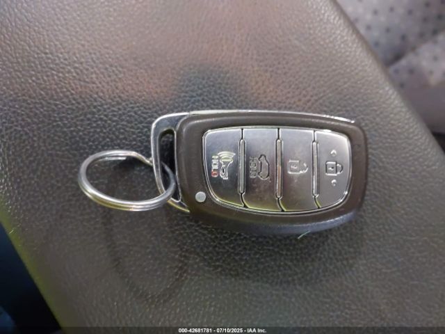 2017 HYUNDAI IONIQ HYBRID KMHC65LC1HU030557 Photo 10