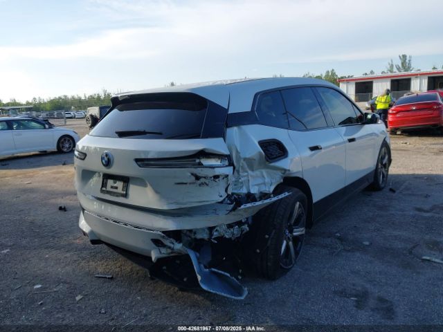 2025 BMW IX WB523CF00SCU41021 Photo 5