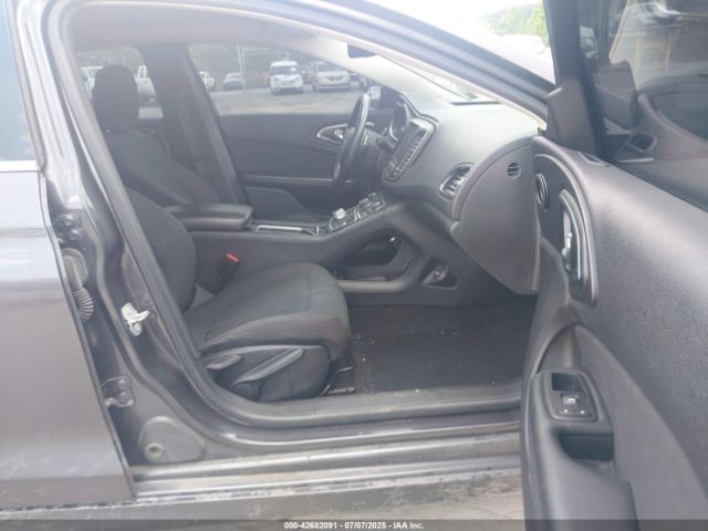 2016 CHRYSLER 200 1C3CCCAG2GN111166 Photo 4