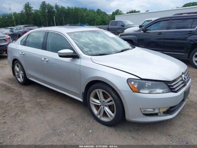 2015 VOLKSWAGEN PASSAT 1VWBT7A33FC058884