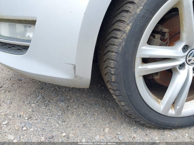 Volkswagen Passat 2015 1VWBT7A33FC058884 Image 12