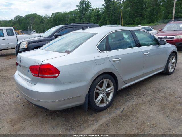 2015 VOLKSWAGEN PASSAT 1VWBT7A33FC058884 Photo 3