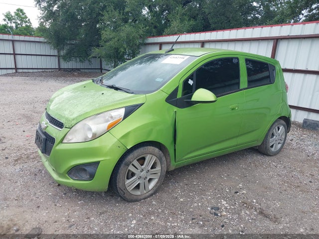 Chevrolet ll0 2014 KL8CB6S93EC577643 Image 2