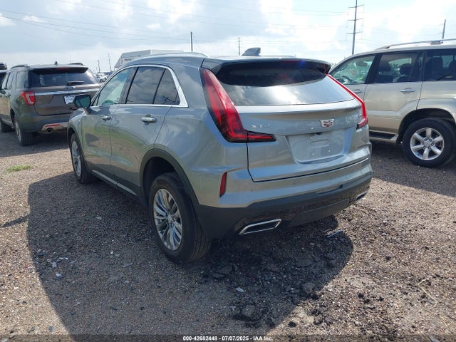 2024 CADILLAC XT4 1GYFZCR45RF116208 Photo 2