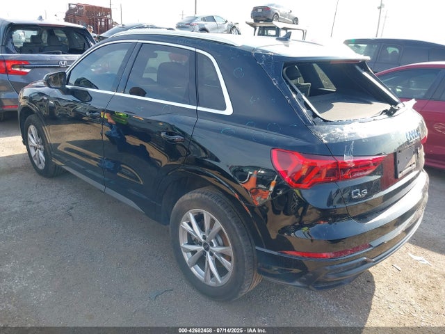 2022 AUDI Q3 WA1EECF37N1130864 Photo 2