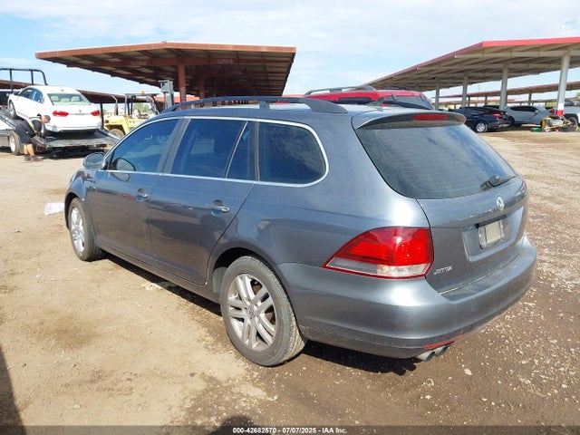 3VWPL7AJ8EM600921 Volkswagen 2014