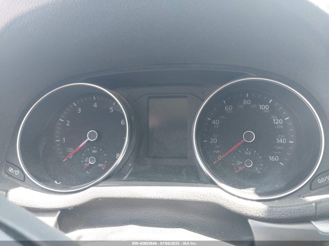 1VWDT7A38HC070850 Volkswagen 1.8 tsi