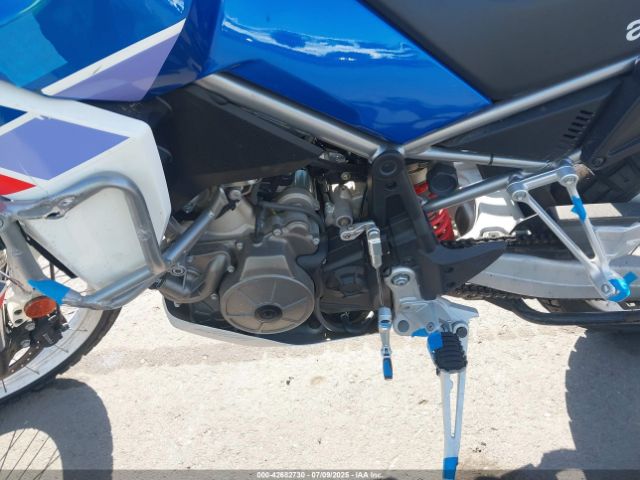 2022 APRILIA TUAREG ZD4XBUA09NS000089 Photo 8