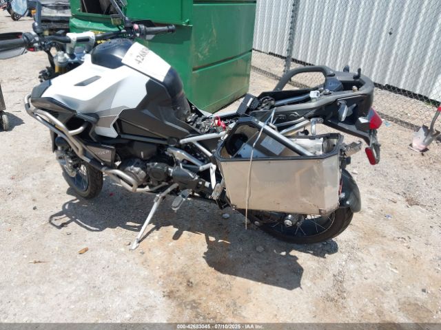 2023 TRIUMPH MOTORCYCLE TIGER SMTP23V45PTBC1332 Photo 2