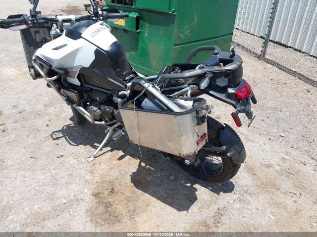 2023 TRIUMPH MOTORCYCLE TIGER SMTP23V45PTBC1332 Photo 3