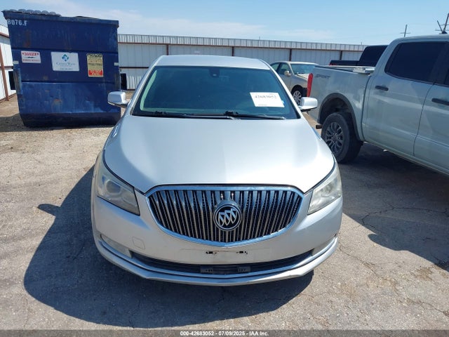 1G4GB5G33EF251102 Buick lfx