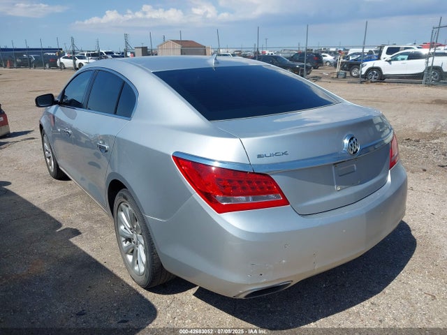 1G4GB5G33EF251102 Buick lfx