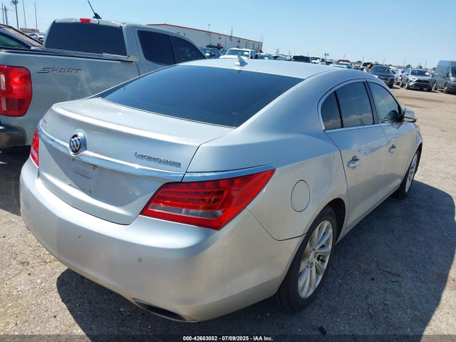 1G4GB5G33EF251102 Buick lfx