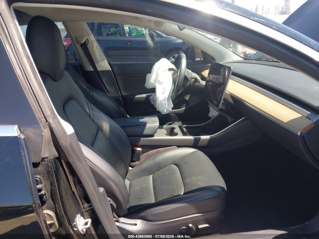 Tesla 2019 2019 5YJ3E1EA1KF314251 Image 5