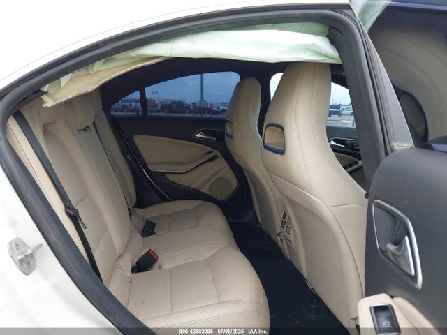 Mercedes-Benz CLA-Class 2014 WDDSJ4GB7EN105798 Image 8