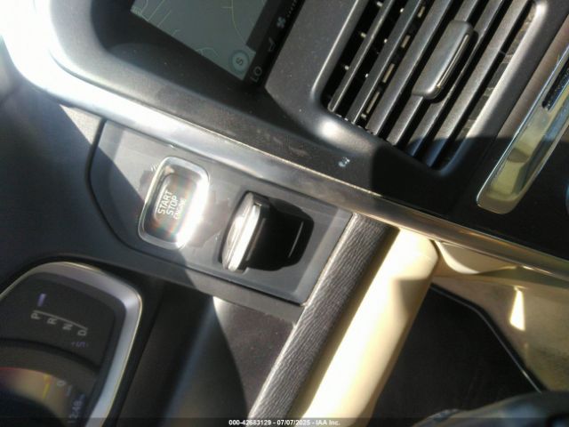 2016 VOLVO XC60 YV440MDK3G2799742 Photo 10