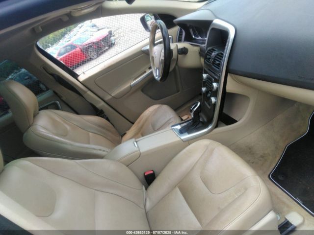 2016 VOLVO XC60 YV440MDK3G2799742 Photo 4