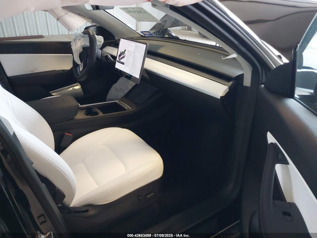 2022 TESLA MODEL Y 7SAYGDEE6NF315231 Photo 4
