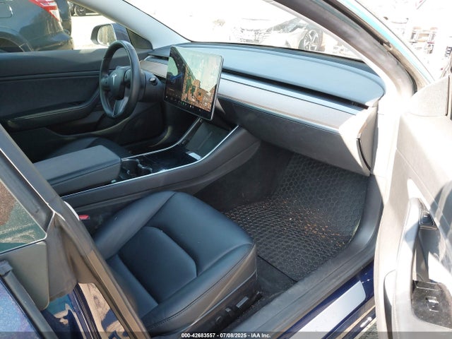 2019 TESLA MODEL 3 5YJ3E1EA8KF301223 Photo 4