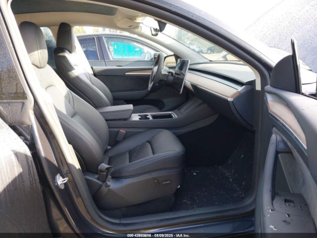 2024 TESLA MODEL Y 7SAYGDED1RF056306 Photo 4