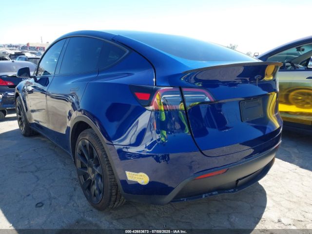 2022 TESLA MODEL Y 7SAYGDEE3NF323741 Photo 2