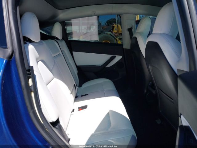 2022 TESLA MODEL Y 7SAYGDEE3NF323741 Photo 7