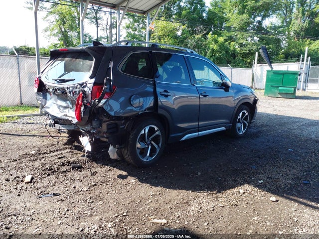 2024 SUBARU FORESTER JF2SKAMC7RH423770 Photo 3