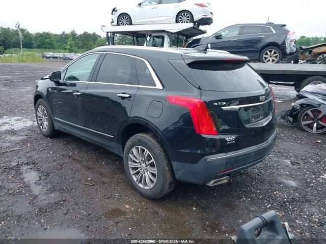 2019 CADILLAC XT5 1GYKNDRS1KZ250894 Photo 2