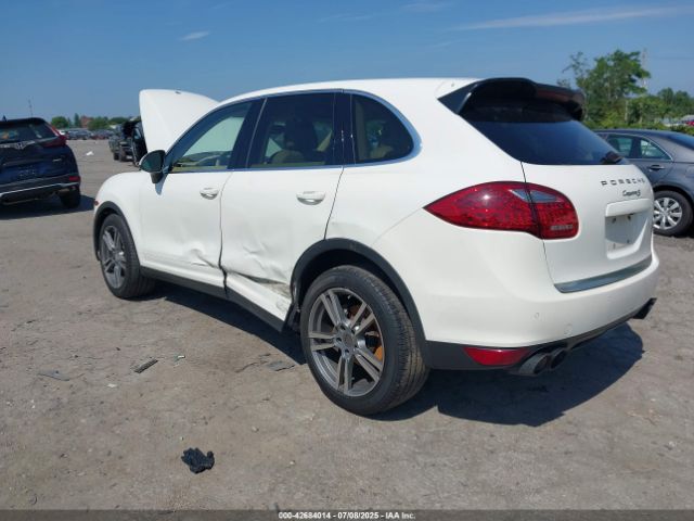 2012 PORSCHE CAYENNE WP1AB2A24CLA43400 Photo 2