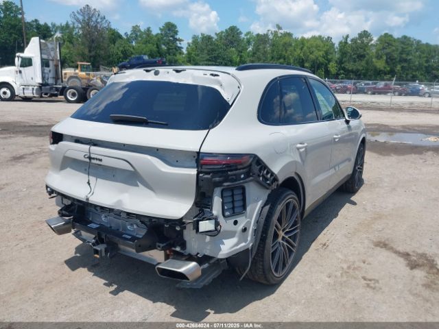 2022 PORSCHE CAYENNE WP1AA2AY2NDA05622 Photo 3