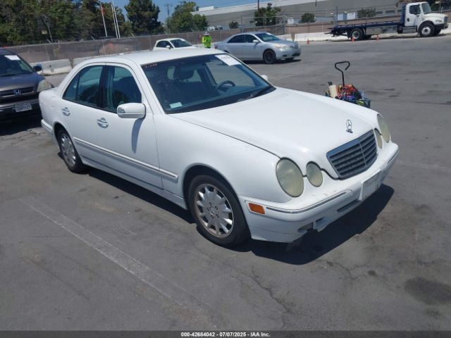 2000 MERCEDES-BENZ E 320 WDBJF65J7YA997882
