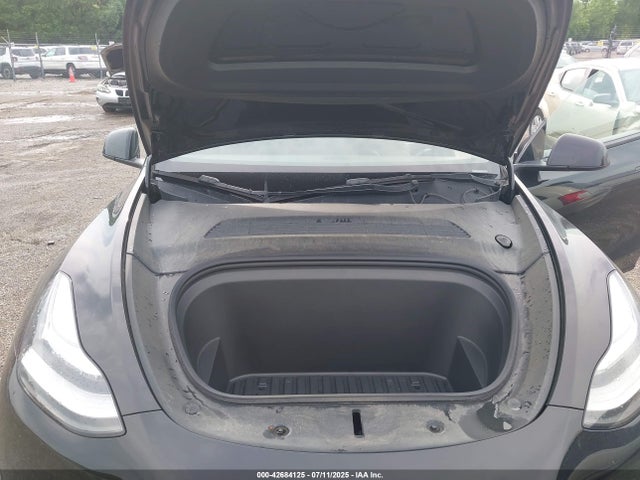 2021 TESLA MODEL Y 5YJYGDEE9MF266263 Photo 9