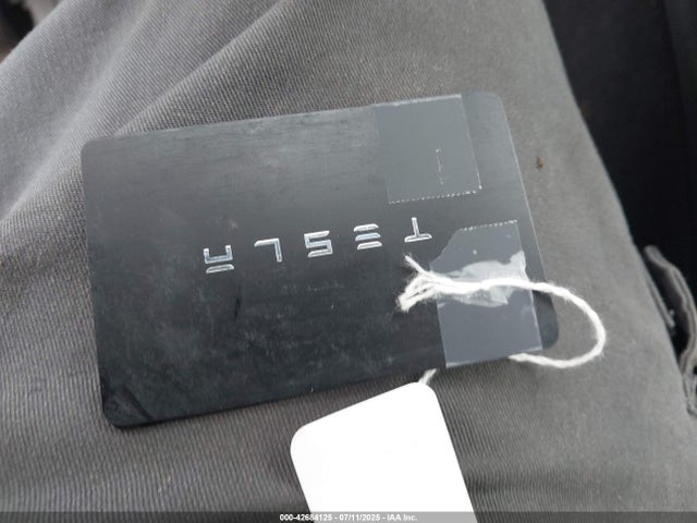 2021 TESLA MODEL Y 5YJYGDEE9MF266263 Photo 10