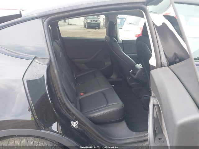 2021 TESLA MODEL Y 5YJYGDEE9MF266263 Photo 7