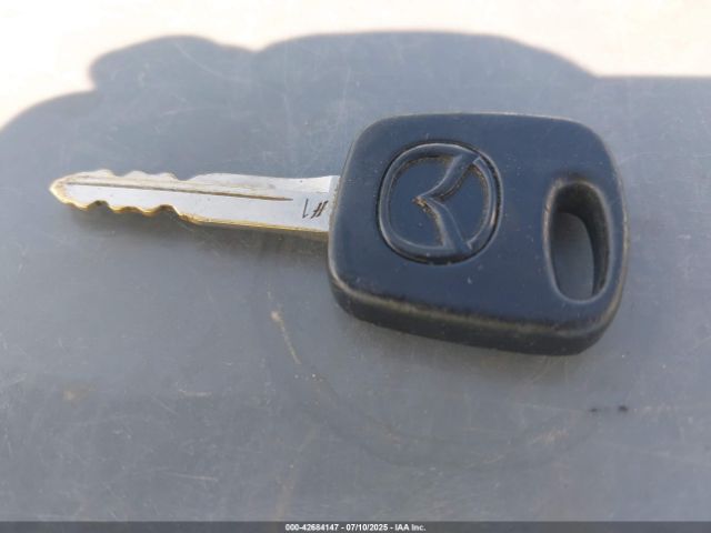 2003 MAZDA TRIBUTE 4F2YZ041X3KM53028 Photo 10
