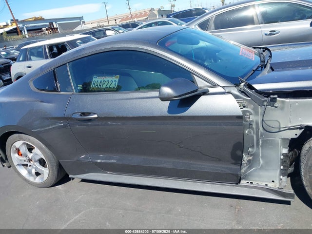 Ford 5.0l 4v premium fuel 2017 1FA6P8CF7H5333871 Image 14