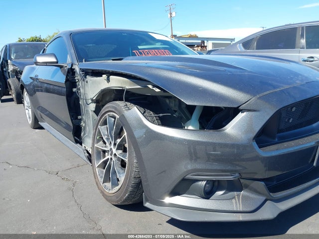 Ford 5.0l 4v premium fuel 2017 1FA6P8CF7H5333871 Image 6