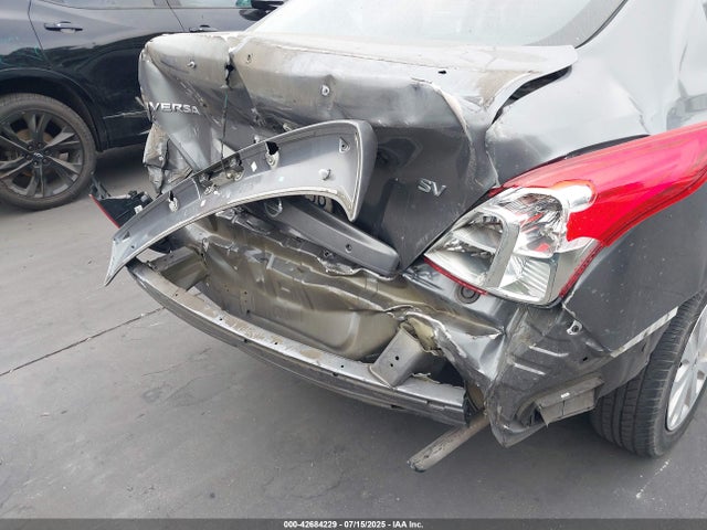 3N1CN7AP3JL861117 Nissan 2018