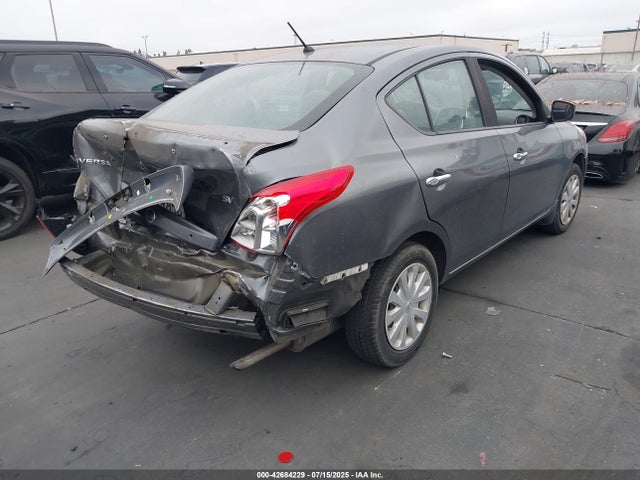 3N1CN7AP3JL861117 Nissan 2018