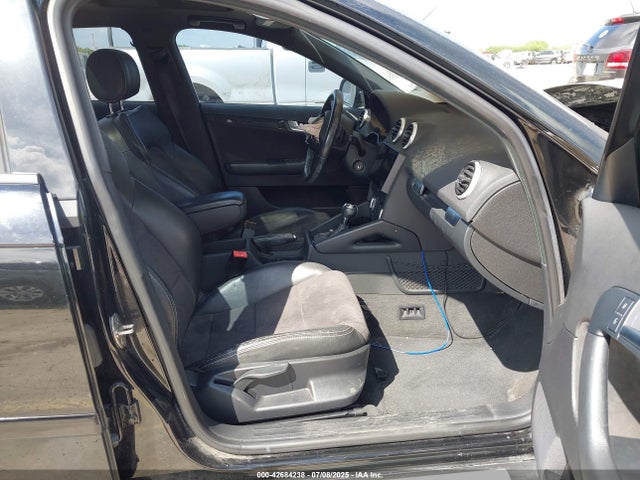 2011 AUDI A3 WAUKFAFM6BA159087 Photo 4
