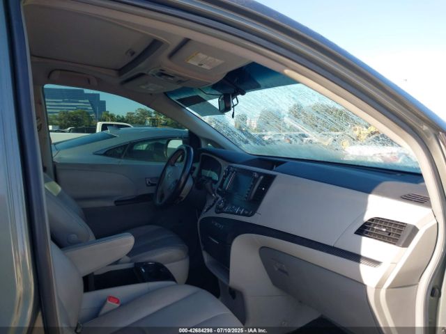 2011 TOYOTA SIENNA 5TDYK3DC6BS072856 Photo 4