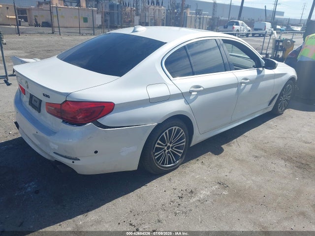 WBAJA9C55JB033916 BMW 2018