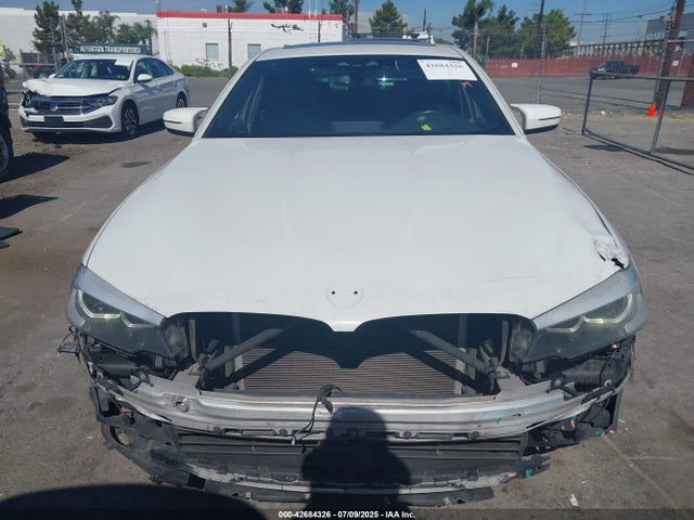 WBAJA9C55JB033916 BMW 2018