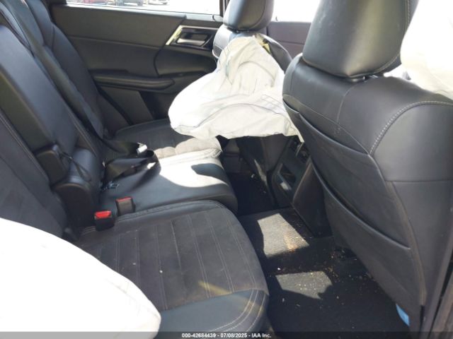 2023 MITSUBISHI OUTLANDER JA4J3UA83PZ051368 Photo 7